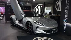 Silber Neu 2025 MG Cyberster Cabrio | 66.500 € (Guter Preis)