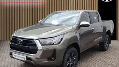 Braun Neu 2025 Toyota HiLux Comfort Abholung | 49.190 € (Superpreis)