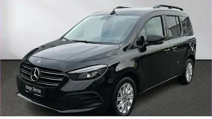 Gebraucht Mercedes T180 Progressive 131 PS (96 kW) 2024 Schwarz Van / Kleinbus