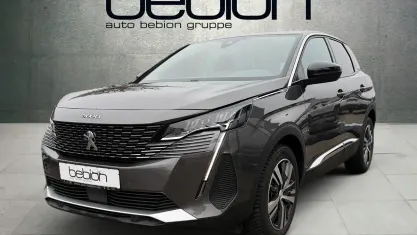 Gebraucht Peugeot 3008 Allure 131 PS (96 kW) 2023 Metfa platinium grau SUV