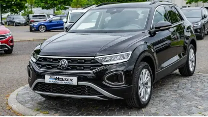 Gebraucht VW T-Roc Life 150 PS (110 kW) 2025 Schwarz SUV
