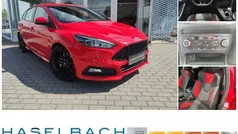 Rot Gebraucht 2016 Ford Focus ST Limousine | 15.670 € (Fairer Preis)