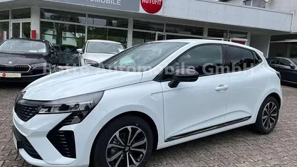Gebraucht 2025 Renault Clio V Techno Kleinwagen | 17.980 € (Guter Preis)