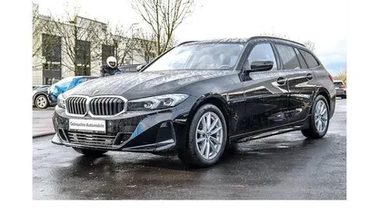 Schwarz Gebraucht 2023 BMW 318 Sport Line Kombi | 28.995 € (Fairer Preis)