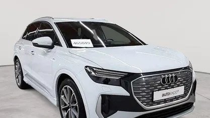 Gletscherweiss metallic Gebraucht 2022 Audi Q4 e-tron Ambiente SUV | 31.690 € (Fairer Preis)