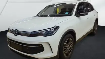 Gebraucht VW Tiguan Goal 131 PS (96 kW) 2025 Weiß SUV