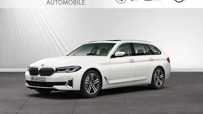 Mineralweiss metallic Gebraucht 2021 BMW 540 Luxury Line Kombi | 39.990 € (Etwas zu teuer)