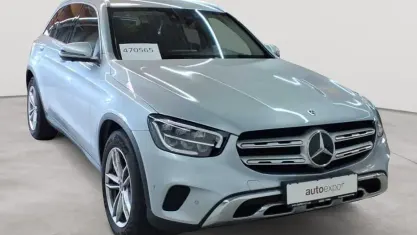 Gebraucht Mercedes GLC220 AMG line 194 PS (142 kW) 2021 Hightechsilber metallic SUV