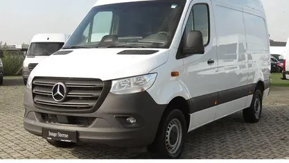 Arktikweiß Gebraucht 2024 Mercedes Sprinter Van | 43.733 € (Fairer Preis)