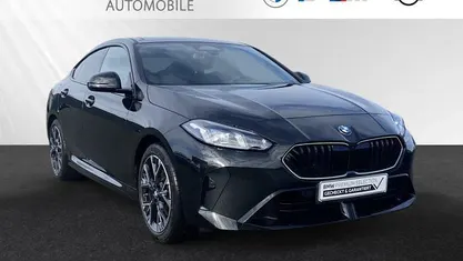 Gebraucht BMW 220 M Sport 163 PS (119 kW) 2025 Saphirschwarz metallic Limousine
