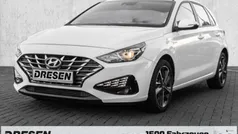Atlas white uni Gebraucht 2023 Hyundai i30 Trend Kombi | 18.990 € (Fairer Preis)