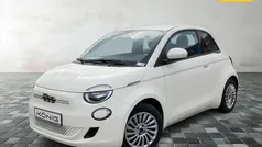 Weiß Gebraucht 2023 Fiat 500e Kleinwagen | 21.798 € (Fairer Preis)
