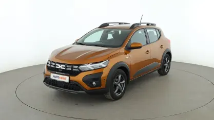 Gebraucht Dacia Sandero Expression 91 PS (66 kW) 2024 Orange Limousine