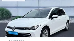 Weiß Gebraucht 2024 VW Golf VIII Life Limousine | 26.819 € (Fairer Preis)