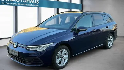 Gebraucht VW Golf VIII Life 110 PS (80 kW) 2023 Blau Kombi