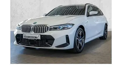 Usata BMW 330e M Sport 299 CV (219 kW) 2025 Bianco Station wagon