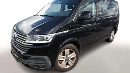 Deep black perleffekt Gebraucht 2023 VW Multivan Comfortline Van | 53.800 € (Guter Preis)