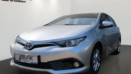 Gebraucht Toyota Auris Edition-S 116 PS (85 kW) 2016 Platinsilber Limousine