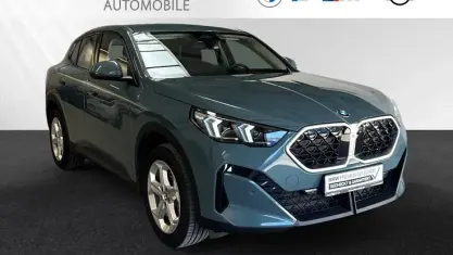 Gebraucht BMW X2 Sport Line 163 PS (119 kW) 2024 Cape york grün metallic SUV