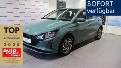 Mineraleffektl. (gruen Gebraucht 2024 Hyundai i20 Trend Limousine | 21.250 € (Fairer Preis)
