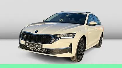 Weiß Gebraucht 2026 Skoda Octavia Kombi | 38.890 € (Teuer)