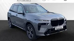 Skyscraper grau Gebraucht 2023 BMW X7 M Sport SUV | 85.904 € (Superpreis)