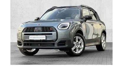 Grün Gebraucht 2024 Mini Countryman Classic SUV | 33.250 € (Superpreis)