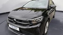 Deep black perleffekt Gebraucht 2023 VW Taigo Life SUV | 20.660 € (Fairer Preis)