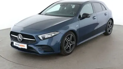 Gebraucht Mercedes A250 AMG line 224 PS (164 kW) 2020 Blau Limousine