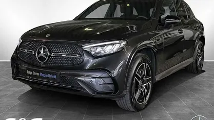 Metalliclack graphitgrau Gebraucht 2024 Mercedes GLC300e AMG SUV | 57.670 € (Guter Preis)