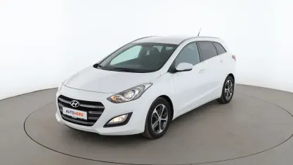 Gebraucht Hyundai i30 Style 135 PS (99 kW) 2017 Weiß Kombi