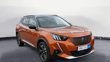 Gebraucht Peugeot e-2008 GTi 100 kW (136 PS) 2022 SUV