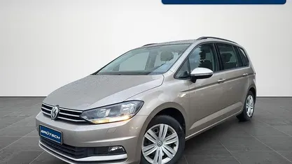 Titanium beige metallic Gebraucht 2018 VW Touran Comfortline Van / Kleinbus | 17.380 € (Fairer Preis)