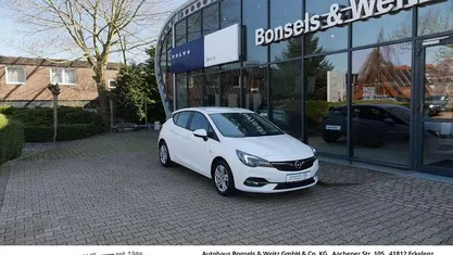 Gebraucht Opel Astra Business Edition 105 PS (77 kW) 2021 Weiß Limousine