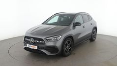 Grau Gebraucht 2020 Mercedes GLA200 AMG line SUV | 32.460 € (Fairer Preis)