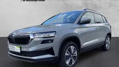 Grau Gebraucht 2024 Skoda Karoq Selection SUV | 35.950 € (Fairer Preis)
