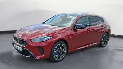 Gebraucht BMW M135 Performance 300 PS (220 kW) 2025 Rot Kleinwagen