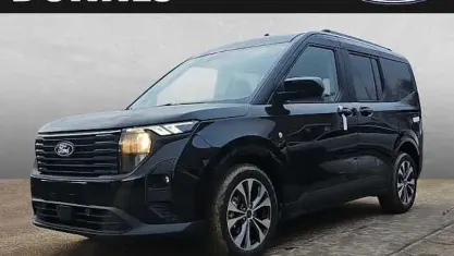 Usata Ford Tourneo Courier Titanium 125 CV (91 kW) 2025 Nero Monovolume