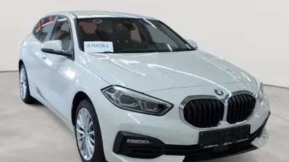 Gebraucht BMW 120 Advantage 190 PS (139 kW) 2022 Alpinweiß Limousine
