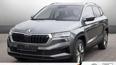Gebraucht 2025 Skoda Karoq Selection SUV | 33.449 € (Fairer Preis)
