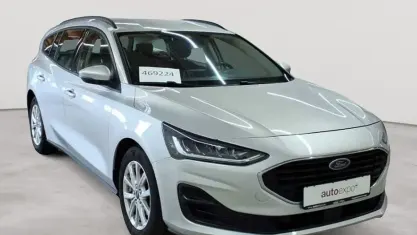 Gebraucht Ford Focus Cool & Connect 120 PS (88 kW) 2022 Moondust silber metallic Kombi