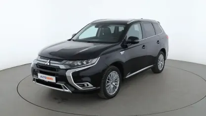 Gebraucht Mitsubishi Outlander P-HEV Plus 311 PS (228 kW) 2020 Schwarz SUV