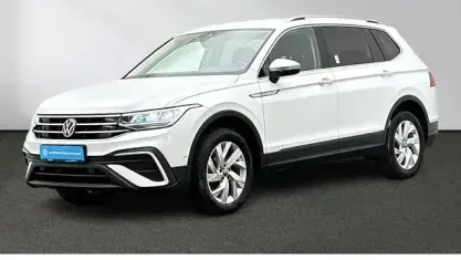 Gebraucht VW Tiguan Allspace Life 150 PS (110 kW) 2023 Weiß SUV
