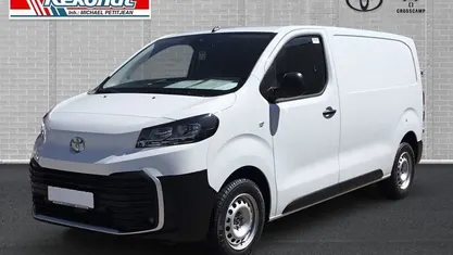 Weiß Gebraucht 2024 Toyota Proace Van / Kleinbus | 33.990 € (Fairer Preis)