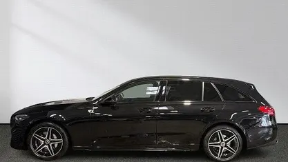 Gebraucht Mercedes C220 AMG 197 PS (144 kW) 2023 Schwarz Limousine