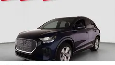 Navarrablau metallic Gebraucht 2025 Audi Q4 e-tron Ambiente SUV | 49.690 € (Fairer Preis)
