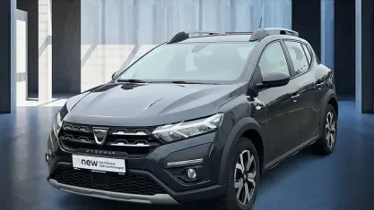 Używany Dacia Sandero Comfort 91 KM (66 kW) 2021 Szary Sedan/Limuzyna