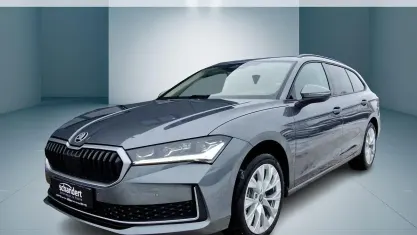 Neu Skoda Superb Selection 150 PS (110 kW) 2026 Graphitegrau metallic Kombi