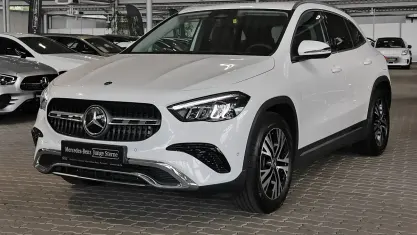 Gebraucht Mercedes GLA200 163 PS (119 kW) 2025 Unilack polarweiß SUV
