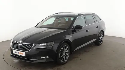Schwarz Gebraucht 2016 Skoda Superb LAURIN & KLEMENT Kombi | 18.390 € (Fairer Preis)